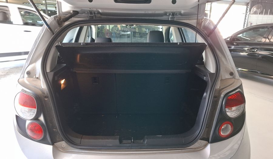 Chevrolet Sonic 1.6 LT Hatchback 2016