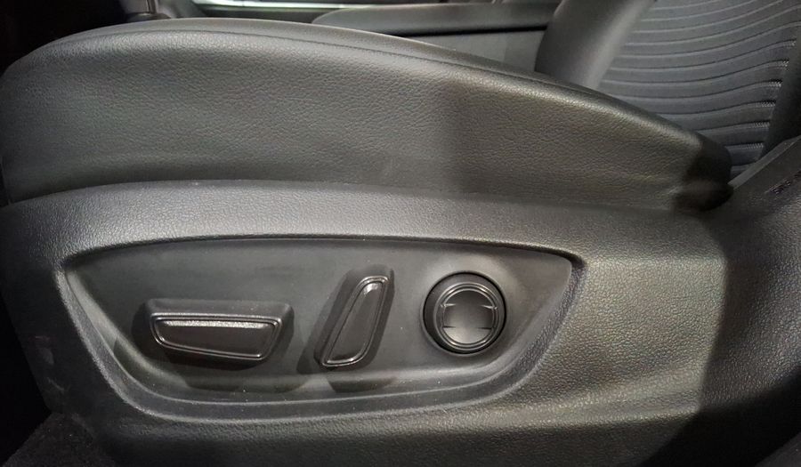 Toyota Camry 2.5 HEV SE AUTO Sedan 2023