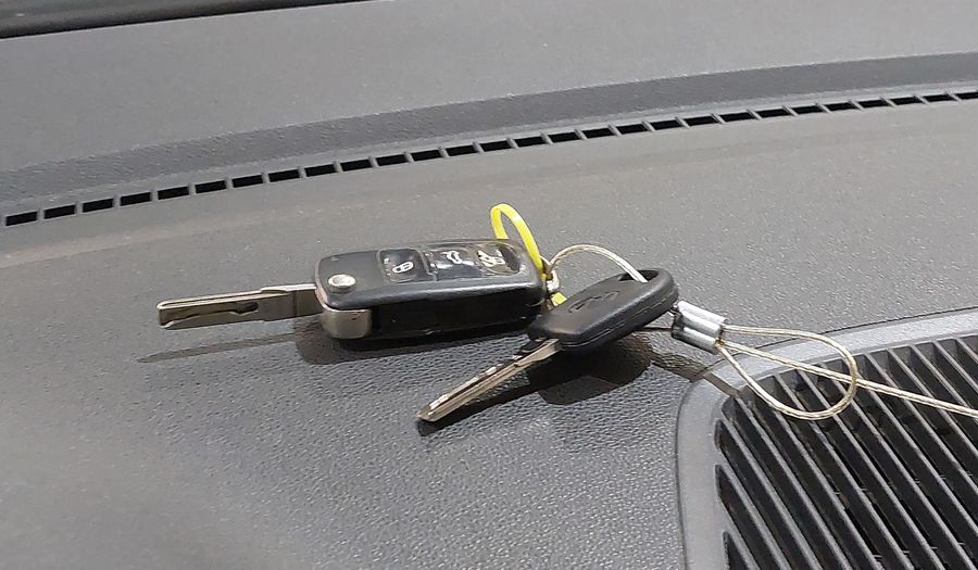 Volkswagen Up MPI MOVE UP Hatchback 2015