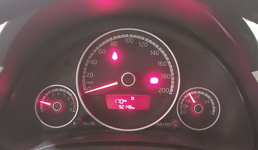 Volkswagen Up MPI MOVE UP Hatchback 2015