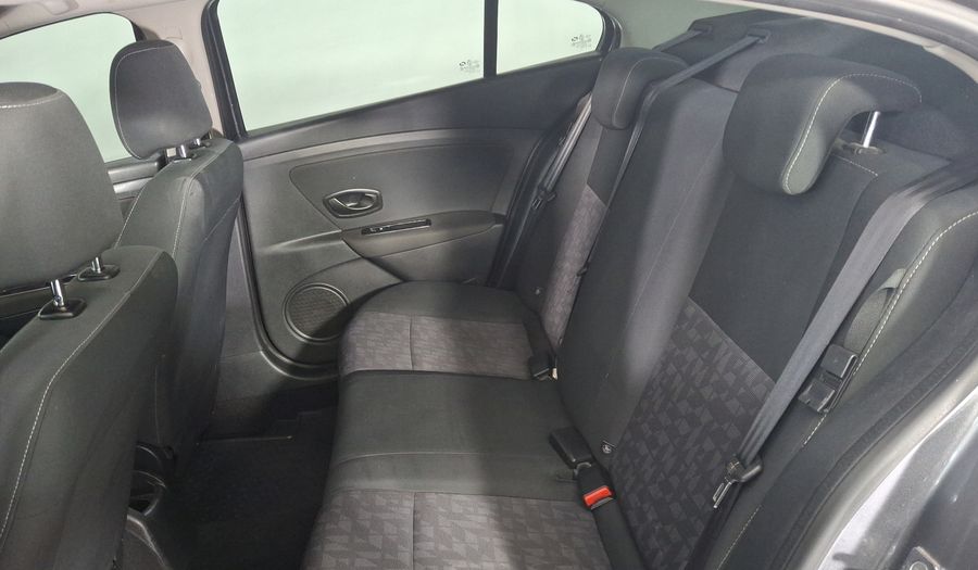 Renault Fluence 2.0 AUTHENTIQUE AT Sedan 2015