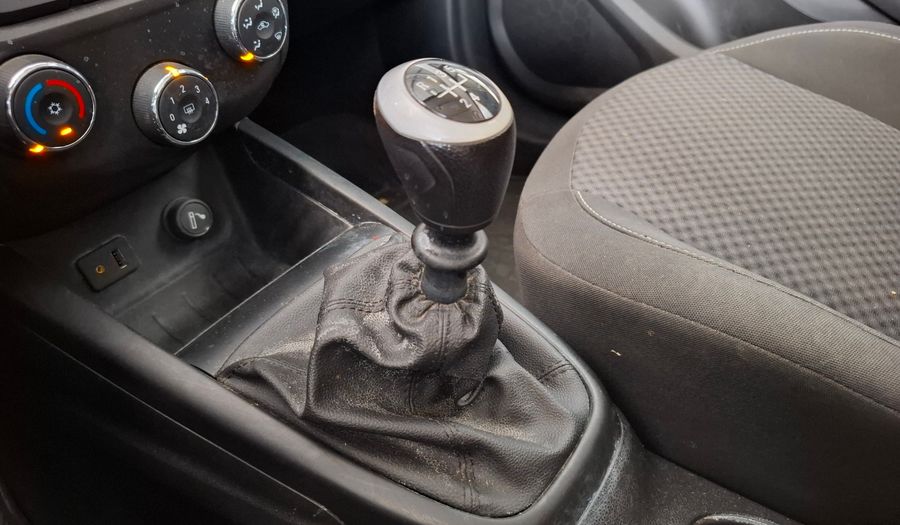 Chevrolet Onix 1.4 LT Hatchback 2016