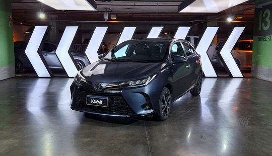 Toyota • Yaris