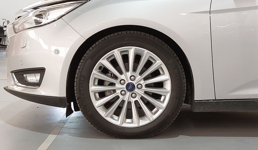 Ford Focus TITANIUM PLUS FASTBACK Sedan 2018