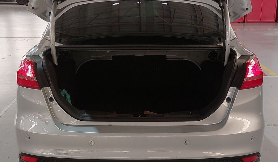 Ford Focus TITANIUM PLUS FASTBACK Sedan 2018