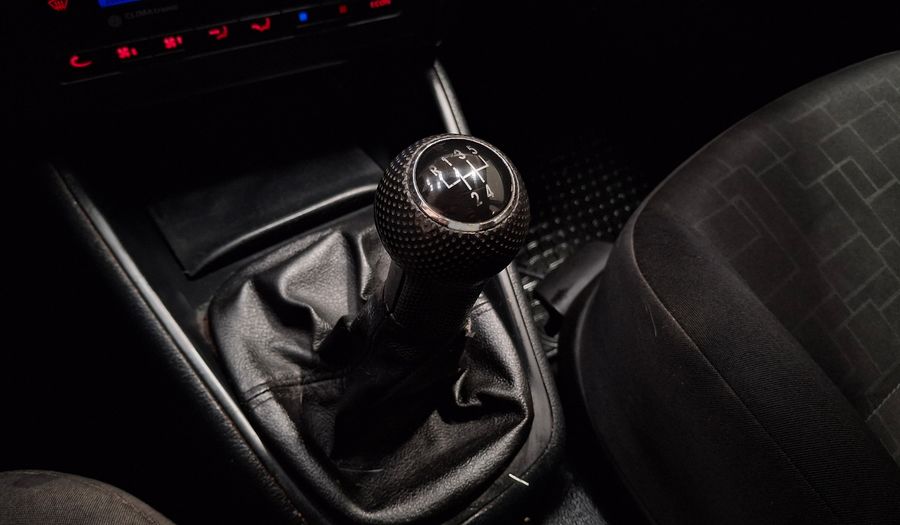 Volkswagen Bora 2.0 TRENDLINE SKY Sedan 2012