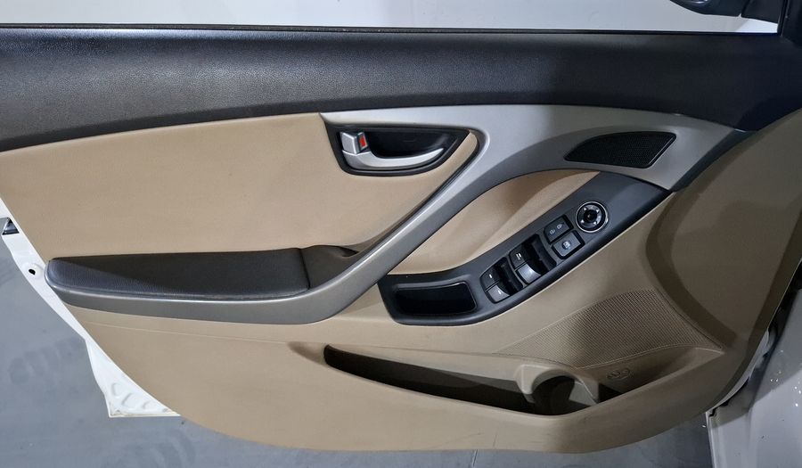 Hyundai Elantra 1.8 LIMITED TECH AT Sedan 2015