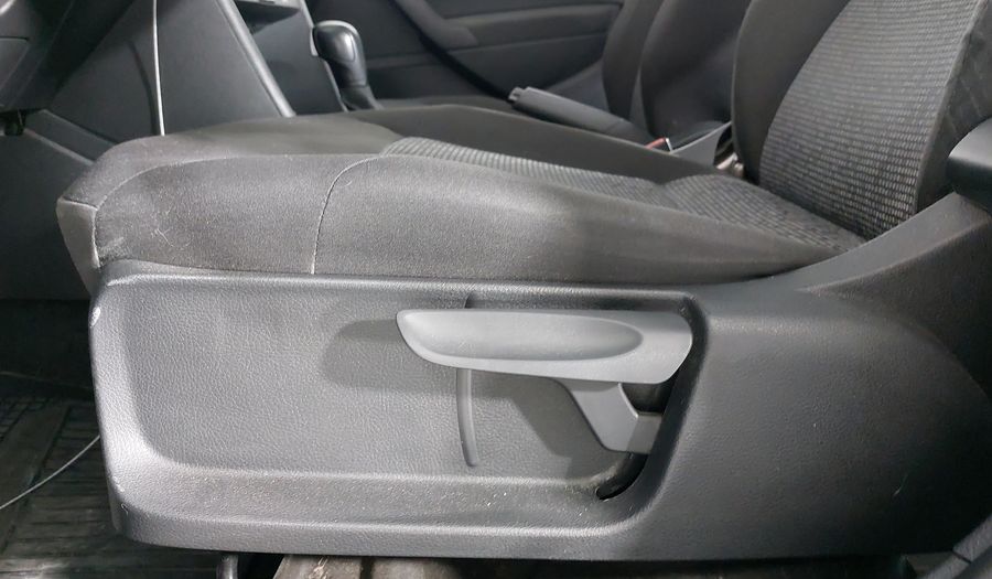 Volkswagen Polo 1.6 STARTLINE AUTO Hatchback 2020