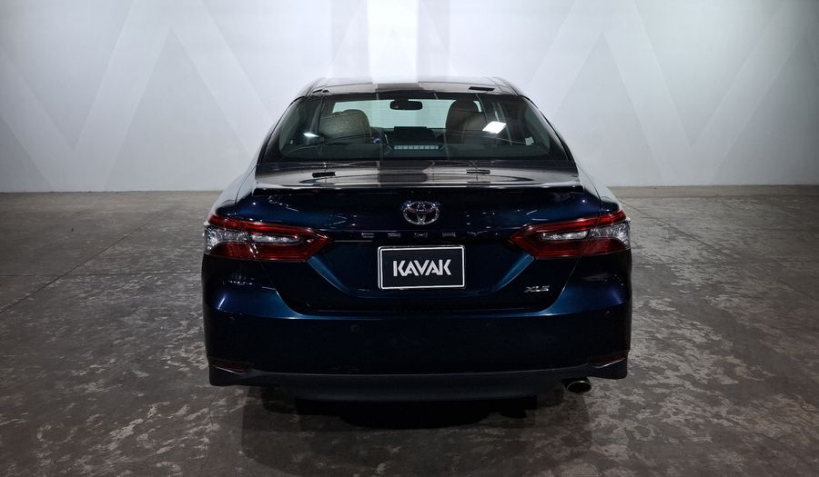 Toyota Camry 2.5 XLE AUTO Sedan 2021