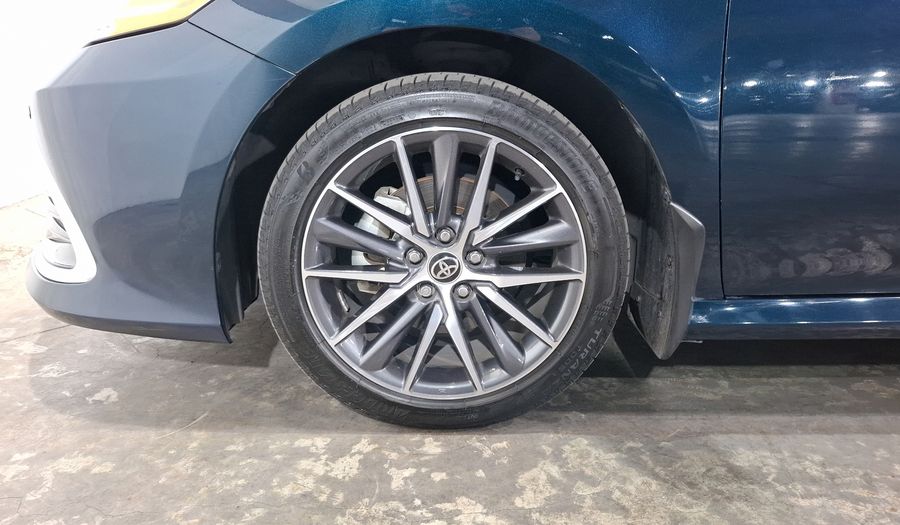 Toyota Camry 2.5 XLE AUTO Sedan 2021
