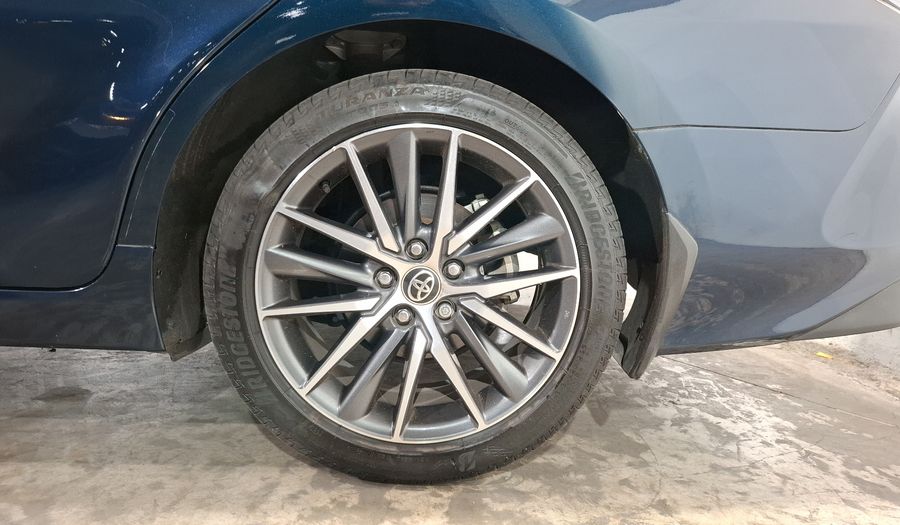 Toyota Camry 2.5 XLE AUTO Sedan 2021