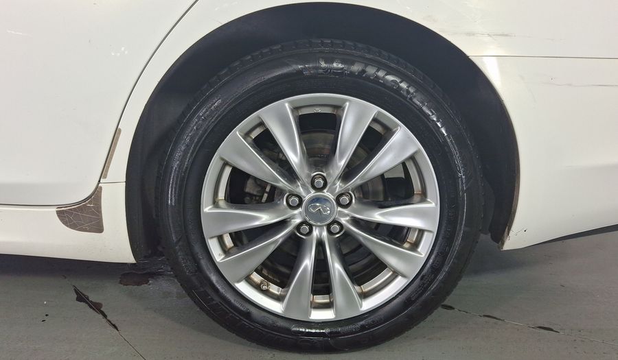 Infiniti M 3.7 PREMIUM AT Sedan 2012