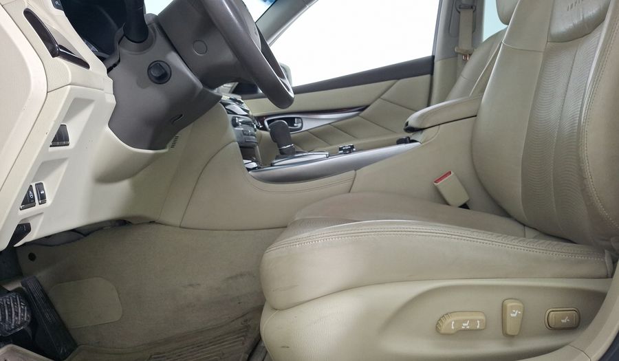 Infiniti M 3.7 PREMIUM AT Sedan 2012
