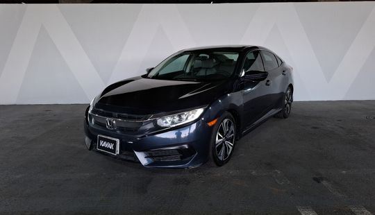 2016 • 105,073 km • Automático