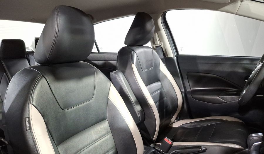 Nissan Versa 1.6 PLATINUM CVT Sedan 2022