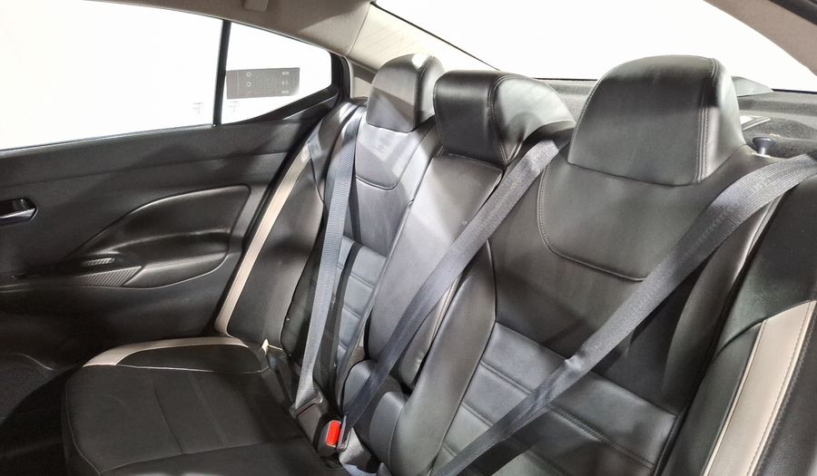 Nissan Versa 1.6 PLATINUM CVT Sedan 2022