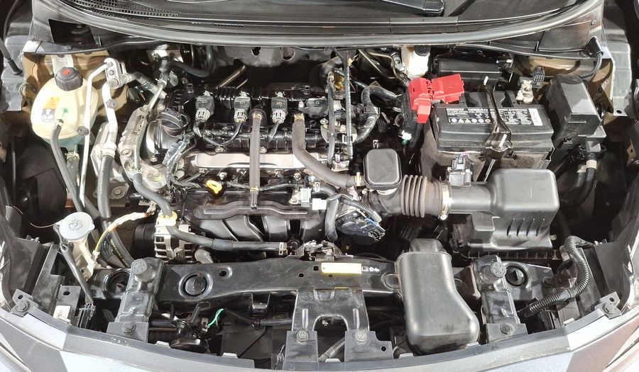 Nissan Versa 1.6 PLATINUM CVT Sedan 2022