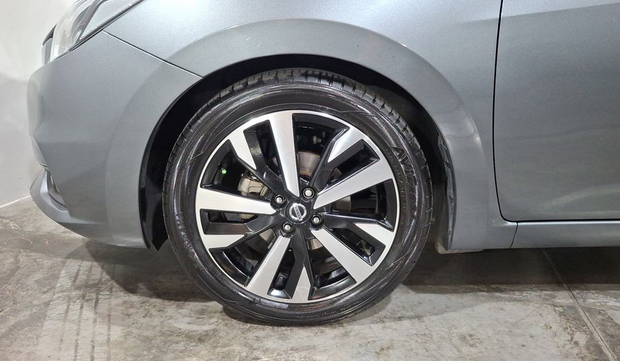 Nissan Versa 1.6 PLATINUM CVT Sedan 2022