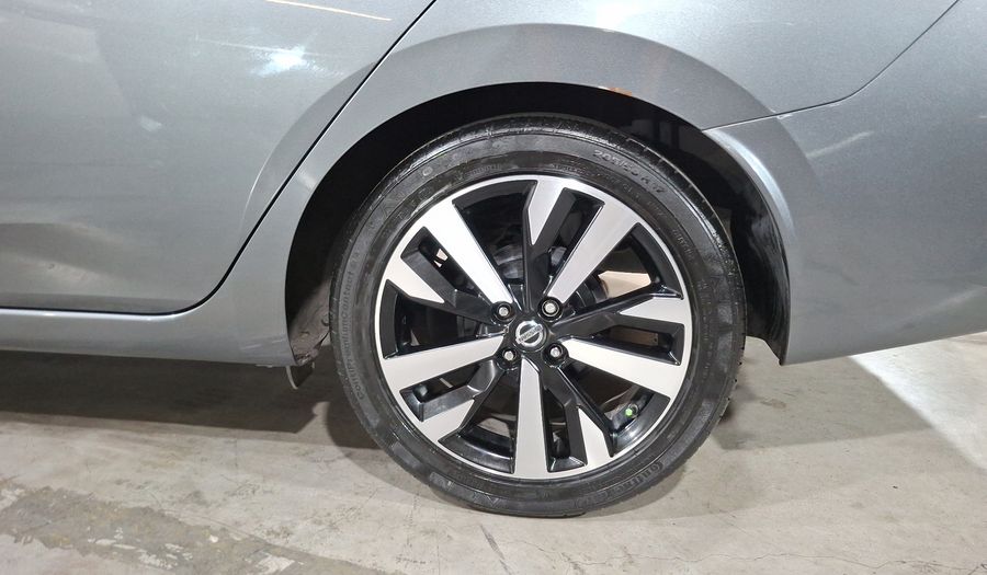 Nissan Versa 1.6 PLATINUM CVT Sedan 2022