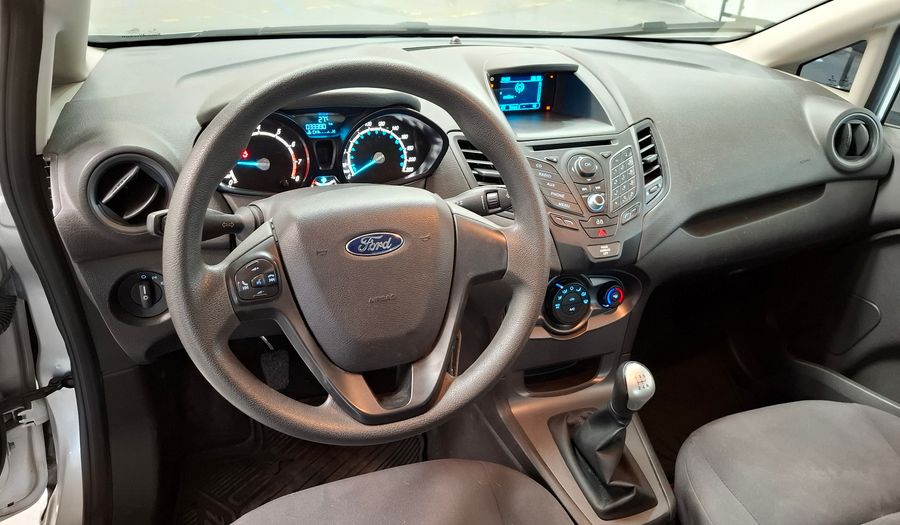 Ford Fiesta Kinetic Design 1.6 S PLUS Sedan 2014