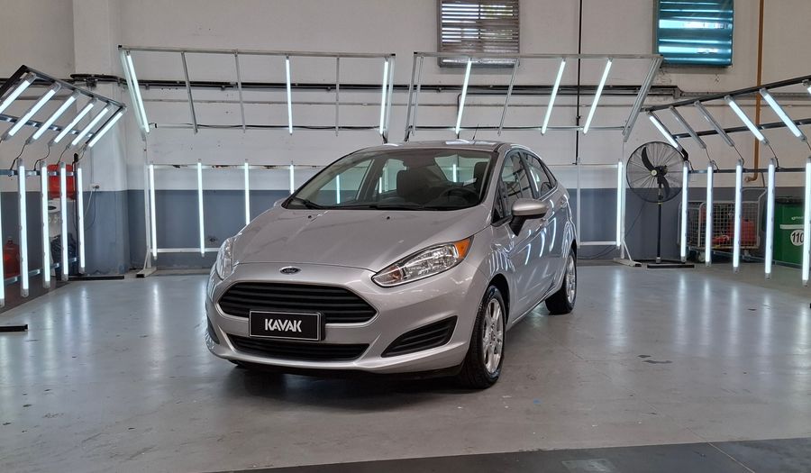 Ford Fiesta Kinetic Design 1.6 S PLUS Sedan 2014
