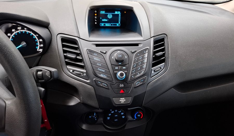 Ford Fiesta Kinetic Design 1.6 S PLUS Sedan 2014