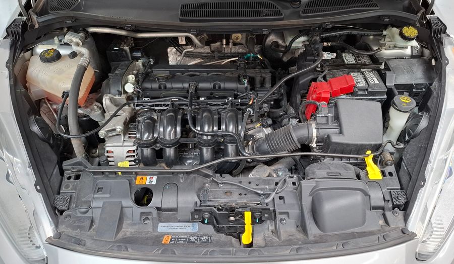 Ford Fiesta Kinetic Design 1.6 S PLUS Sedan 2014