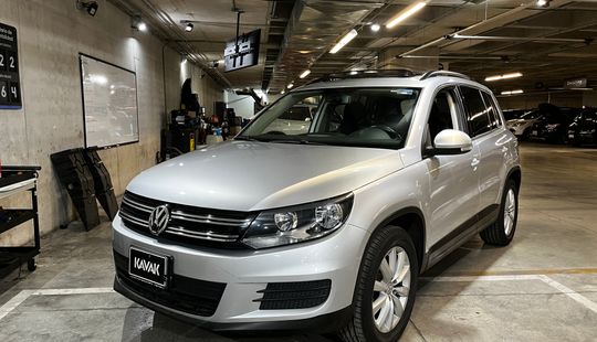 Volkswagen • Tiguan