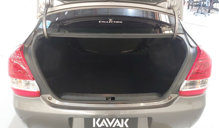 Toyota Etios XLS SEDAN Sedan 2017