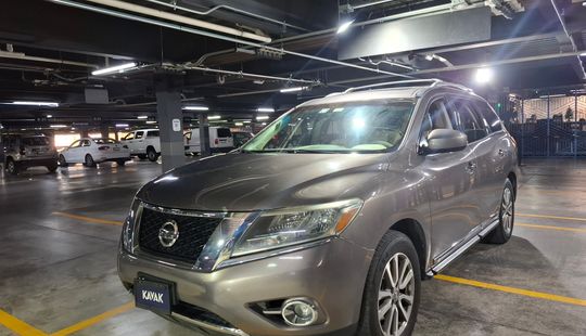 Nissan • Pathfinder