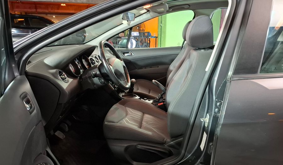 Peugeot 308 1.6 ALLURE Hatchback 2016