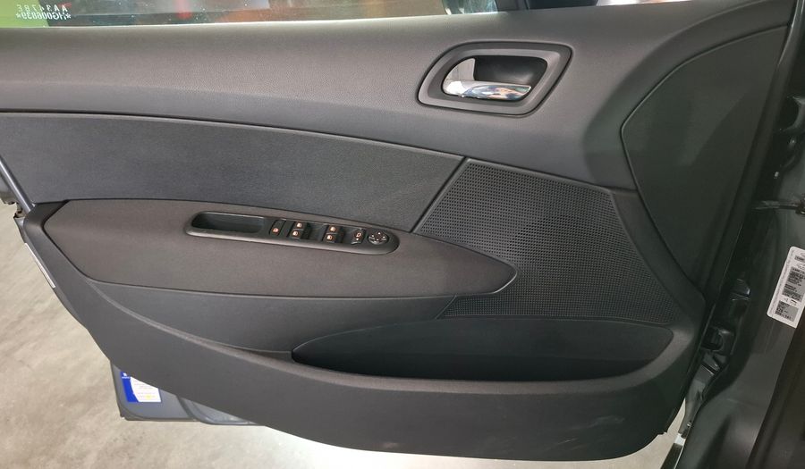 Peugeot 308 1.6 ALLURE Hatchback 2016