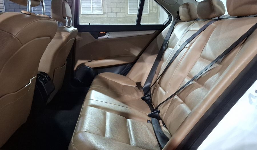 Mercedes Benz Clase C 1.8 200 CGI SPORT AT Sedan 2013