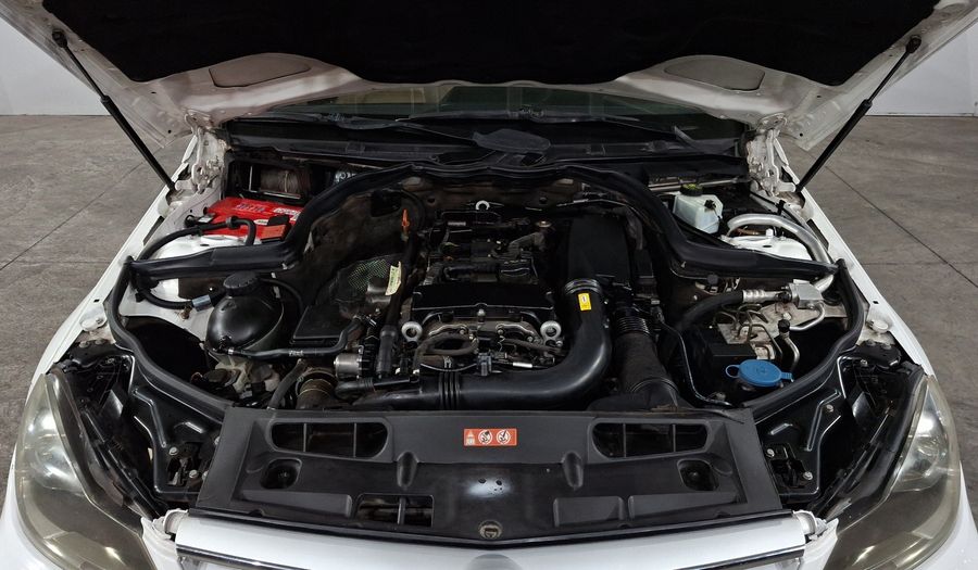 Mercedes Benz Clase C 1.8 200 CGI SPORT AT Sedan 2013