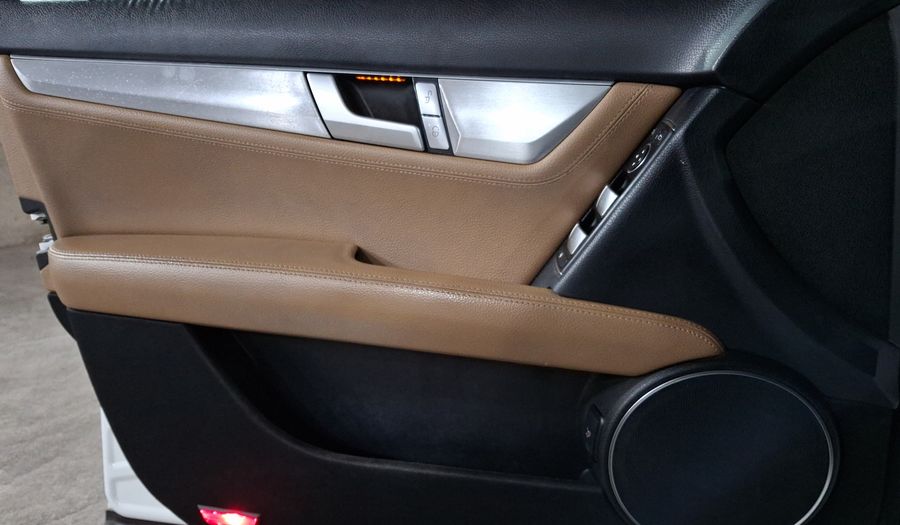 Mercedes Benz Clase C 1.8 200 CGI SPORT AT Sedan 2013