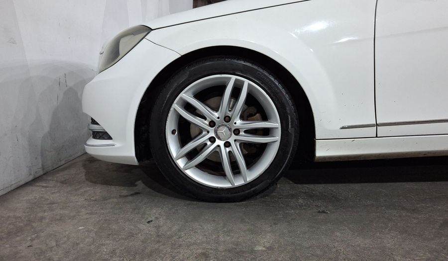 Mercedes Benz Clase C 1.8 200 CGI SPORT AT Sedan 2013