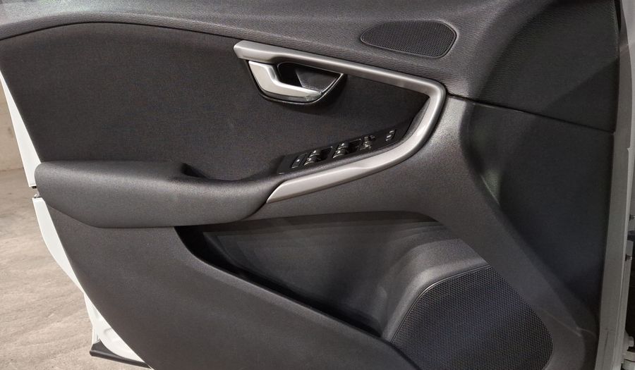 Volvo V40 1.5 ADDITION T3 Hatchback 2016