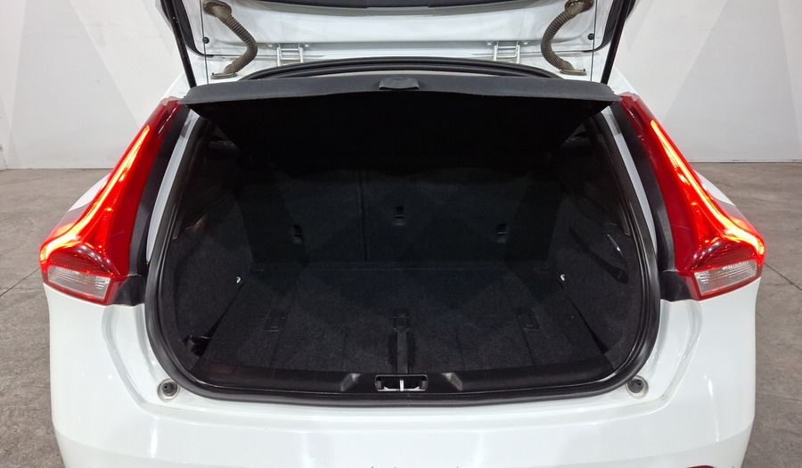 Volvo V40 1.5 ADDITION T3 Hatchback 2016