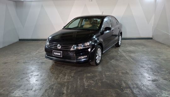 Volkswagen • Vento