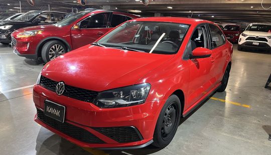 2022 • 74,000 km • Manual