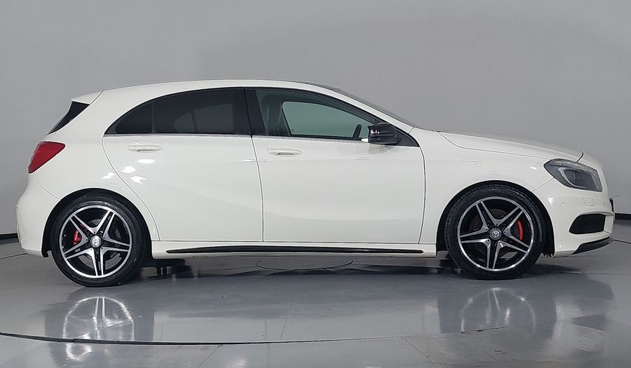 Mercedes Benz Clase A 2.0 250 CGI SPORT 7G-DCT Hatchback 2013