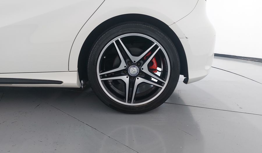 Mercedes Benz Clase A 2.0 250 CGI SPORT 7G-DCT Hatchback 2013