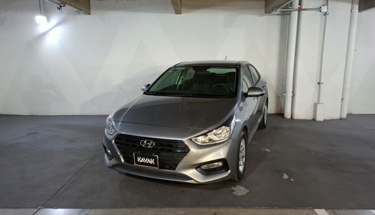 Hyundai • Accent