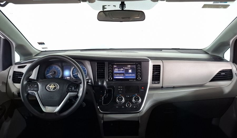 Toyota Sienna 3.5 LE AUTO Minivan 2019