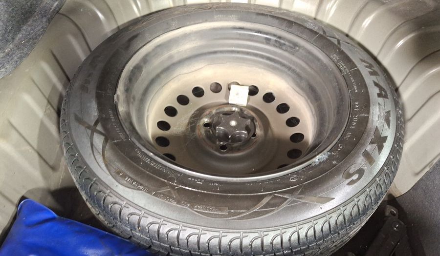 Nissan Versa 1.6 SENSE TA AC Sedan 2015