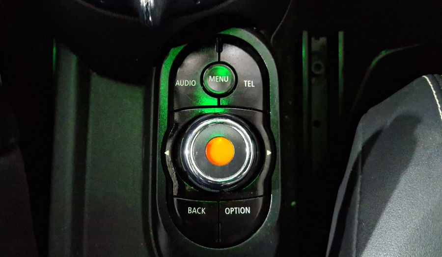 Mini Cooper 1.5 COOPER CHILI AT Hatchback 2017