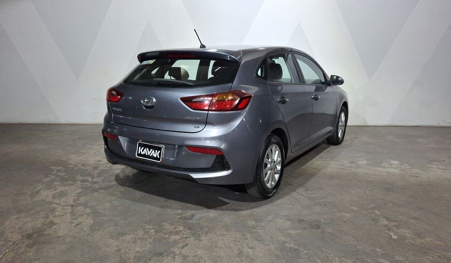 Hyundai Accent 1.6 GL AUTO Hatchback 2020