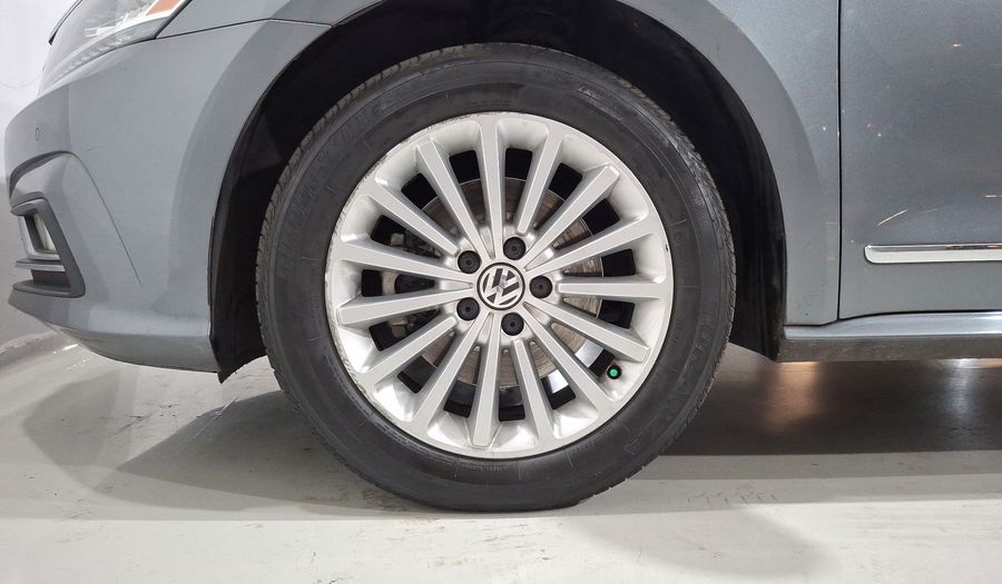 Volkswagen Passat 2.5 HIGHLINE Sedan 2017