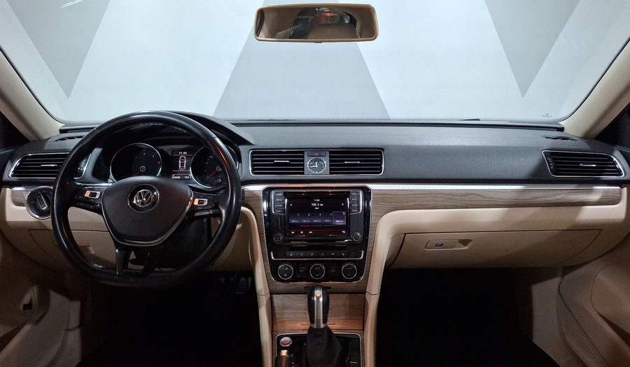 Volkswagen Passat 2.5 HIGHLINE Sedan 2017