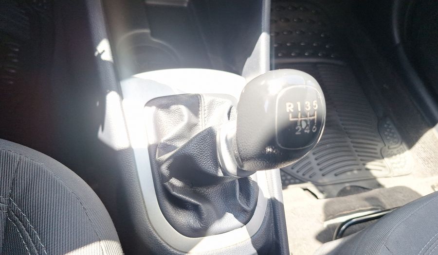 Kia Rio 4 1.4 EX AC DAB Sedan 2016